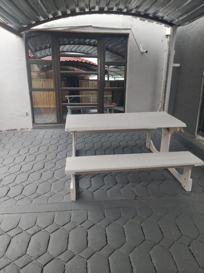 Nsuku Bed And Breakfast Thulamahashi Екстер'єр фото
