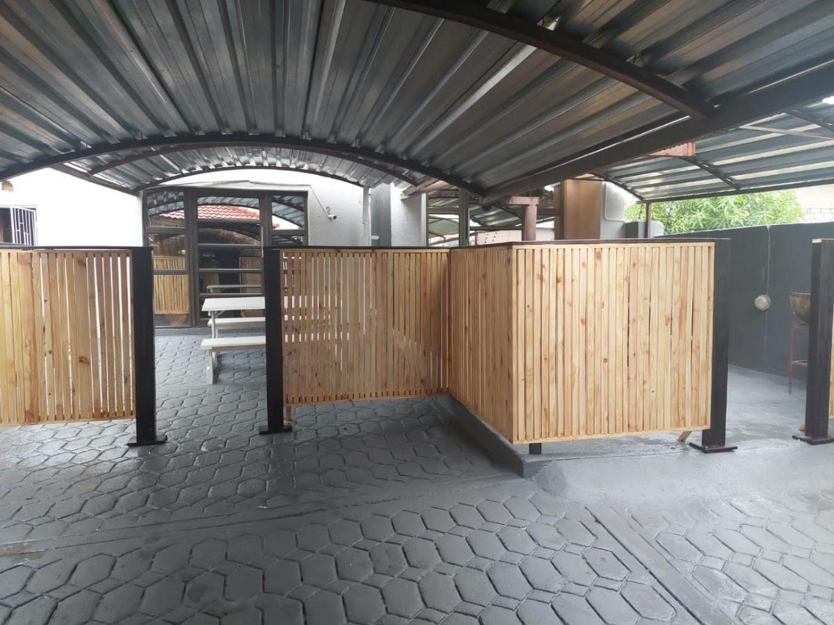 Nsuku Bed And Breakfast Thulamahashi Екстер'єр фото