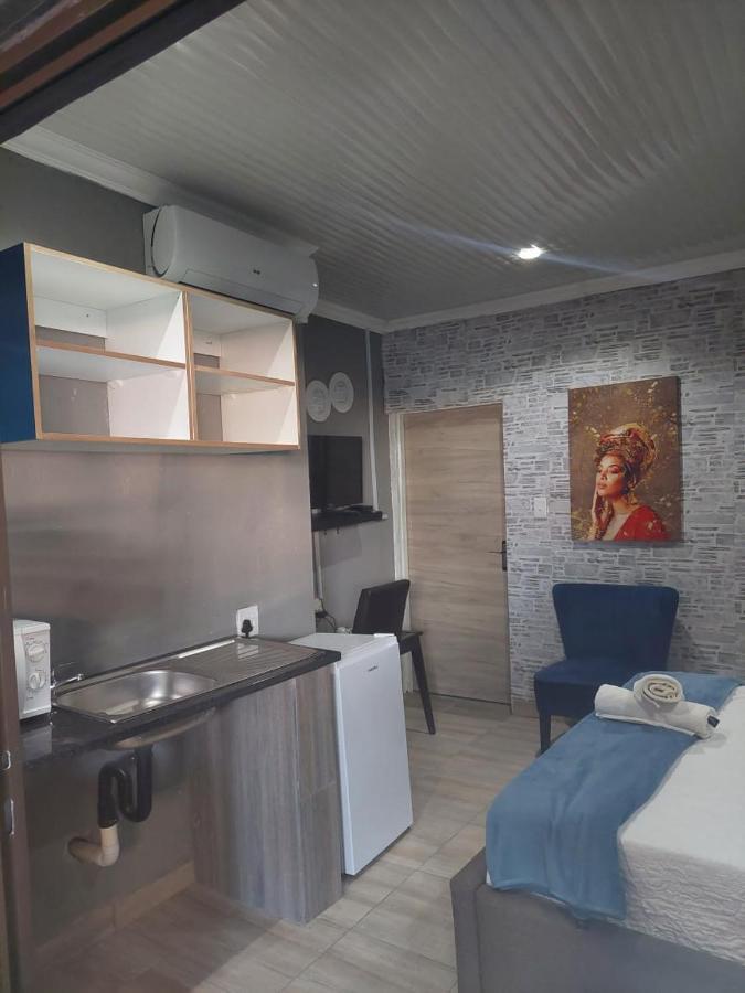 Nsuku Bed And Breakfast Thulamahashi Екстер'єр фото